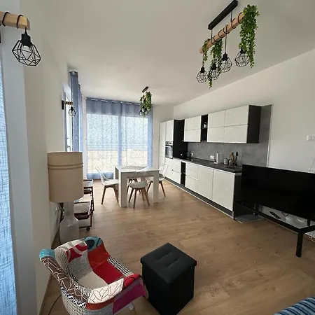 Pensión South Valley 4*