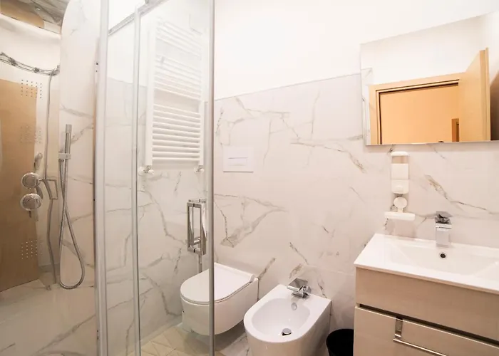 South Valley ゲストハウス 4*